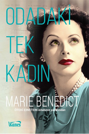 Resim Odadaki Tek Kadın